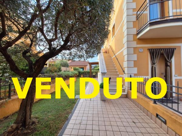 THIENE - BICAMERE INDIPENDENTE CON DOPPI SERVIZI, GIARDINO PRIVATO E GARAGE.