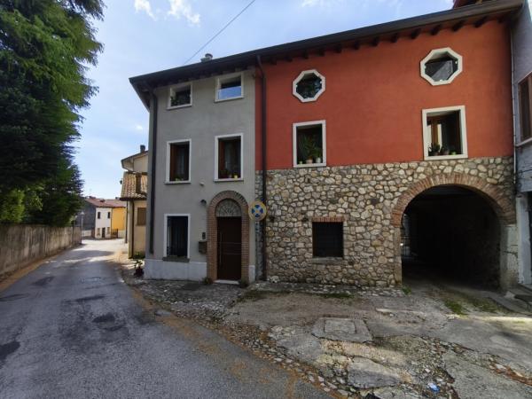CASA AFFIANCATA CON DUE APPARTAMENTI DUPLEX A SOLI 72.000 EURO !!!