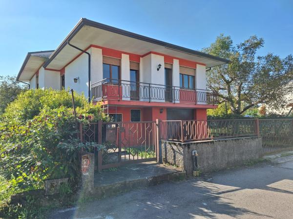 MARANO VICENTINO - CASA SINGOLA CON GIARDINO ZONA TRANQUILLA